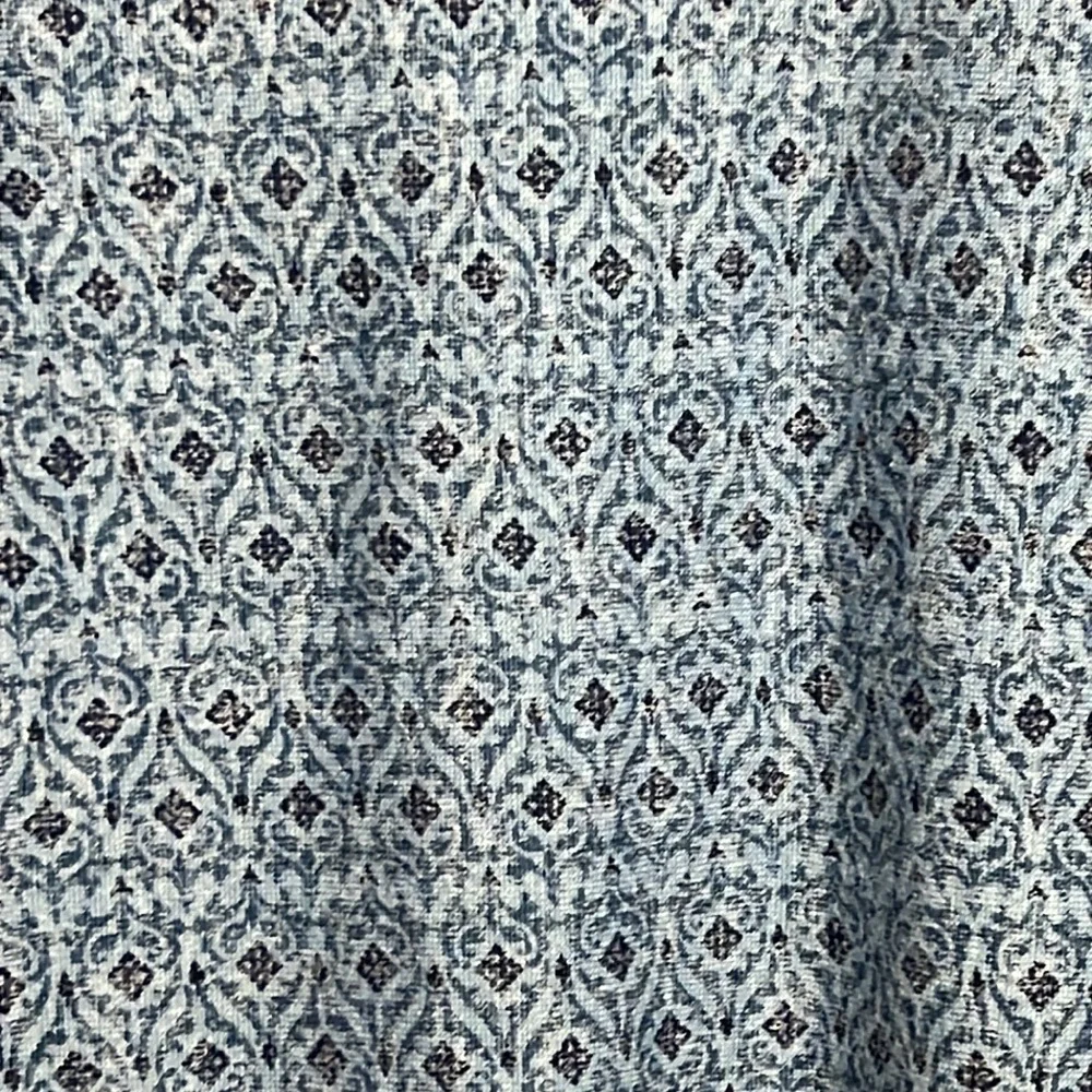 Absolutely Famous Women’s Top. Size Medium - Blue 3/4 Sleeves - Picture 2 of 8